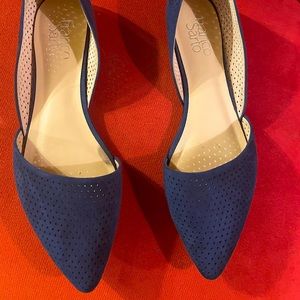 Franco Sarto flat in navy.